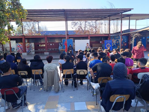 Alumnos de la zona sur de Santiago participaron en charlas sobre la ley penal juvenil