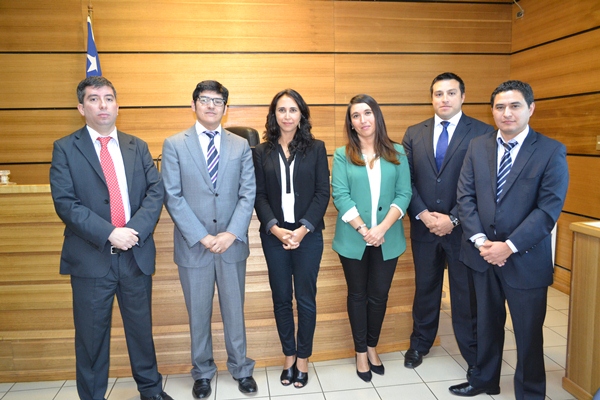 El equipo de la DPP y  el juez. De izq. a der: Eugenio Saez, Javier Bascur, Bárbara Katz, María Paz Sandoval, Luis Acuña y Mario Quezada.