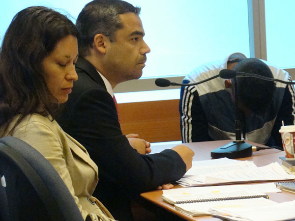 Los defensores públicos del caso (Elizabeth Hauway y Carlos Cordero en la foto), más Gabriel Carrión, hicieron valer dos atenuantes.