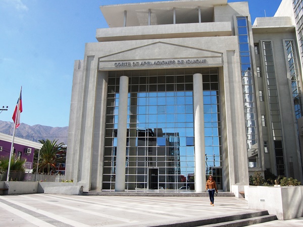 La Corte de Apelaciones de Iquique acogió los argumentos de la defensa pública en favor del imputado.
