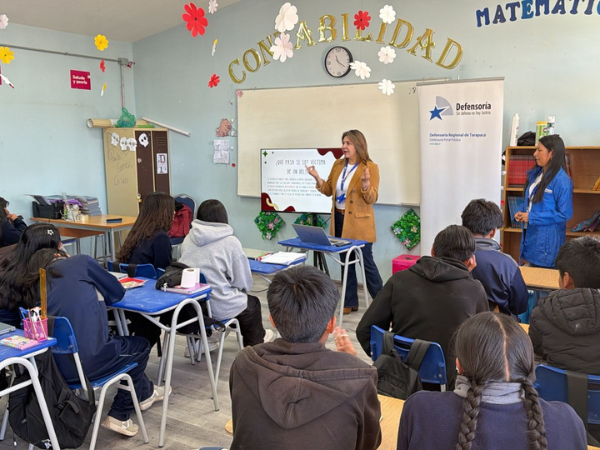 La charla sobre responsabilidad penal adolescente (RPA) en el Liceo T&eacute;cnico Profesional de Colchane.