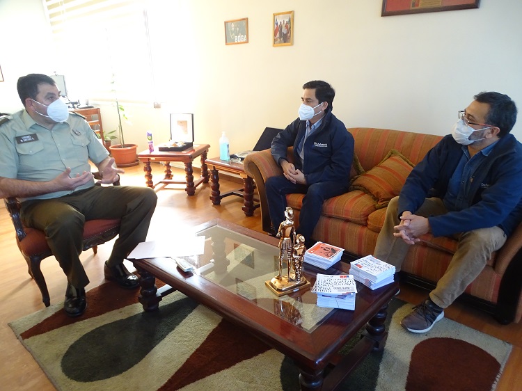 El prefecto de Carabineros de Antofagasta recibió al Defensor Regional (S) y el jefe de Estudios de la Defensoría en Antofagasta.