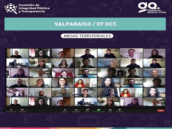La mesa territorial de Valparaíso reunió a 30 participantes, quienes se dividieron en seis grupos con diferentes temáticas.