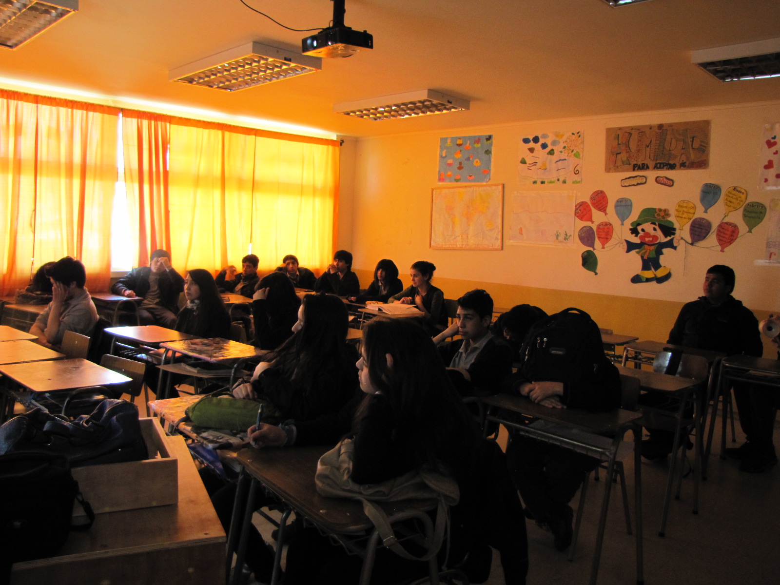 Los estudiantes de Melinka conocieron aspectos relevantes de la ley penal juvenil.