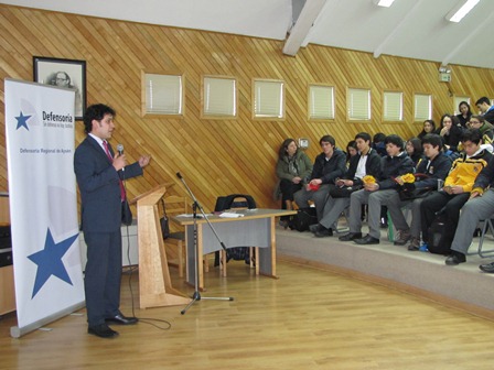 Un centenar de adolescentes participó de la cuenta participativa de la Defensoría Regional de Aysén. 