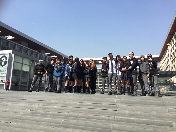 Alumnos del Liceo Gonzalo Llona, visitaron el centro de Justicia de Santiago