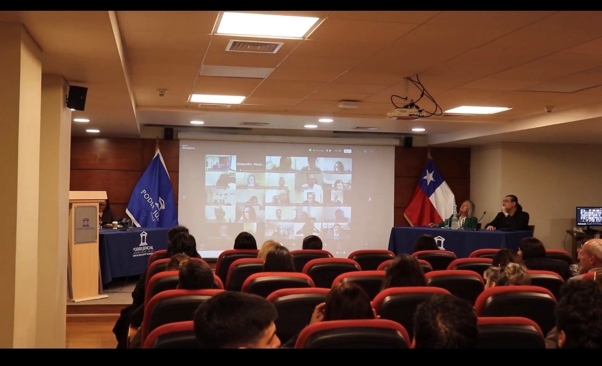El encuentro congreg&oacute; presencialmente a 40 personas y a otras 168 conectadas telem&aacute;ticamente.