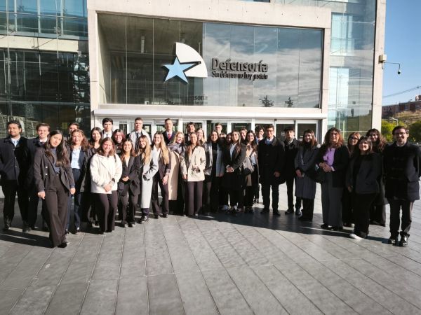 Las futuras abogadas y abogados se mostraron sorprendidos con los inocentes en el sistema penal.