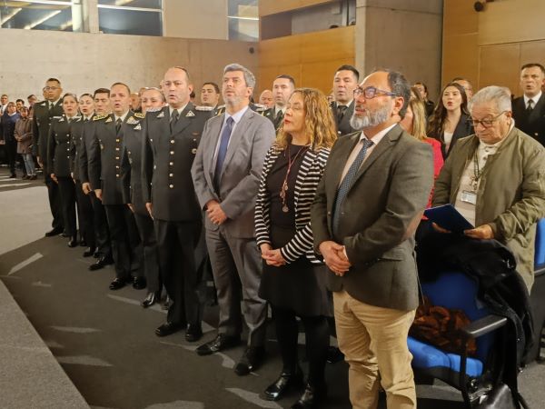 Los ascensos en Gendarmería coincidieron con el aniversario del CDP Santiago Sur.