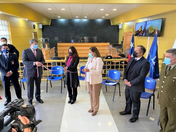 La Ley N° 21.057 entró en vigencia en seis nuevas regiones. En la imagen, la inauguración de la sala especial en la región de Atacama.