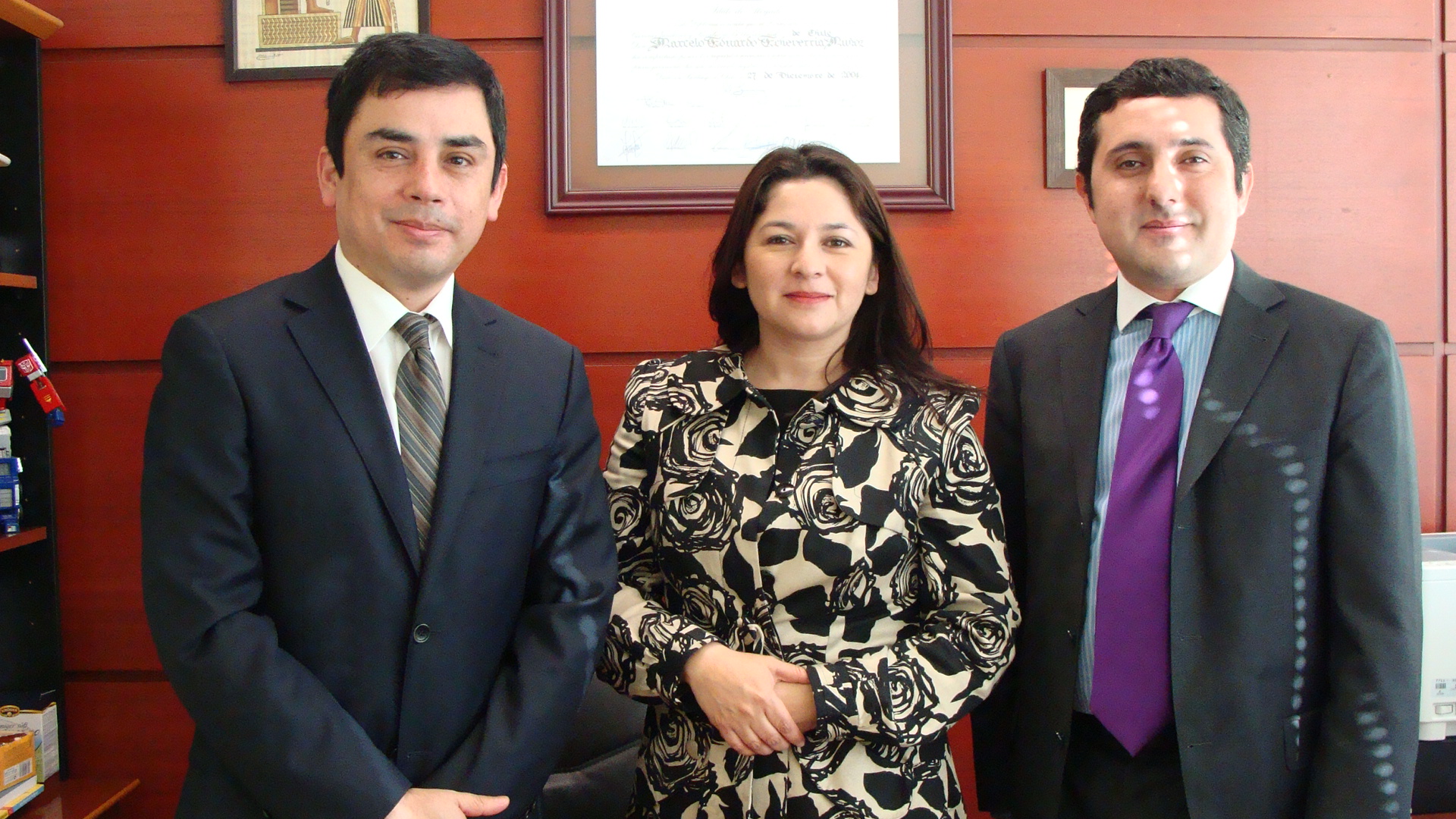 La Defensora Regional y el defensor local jefe visitaron al juez presidente del tribunal de garantía de Antofagasta, Marcelo Echeverría.