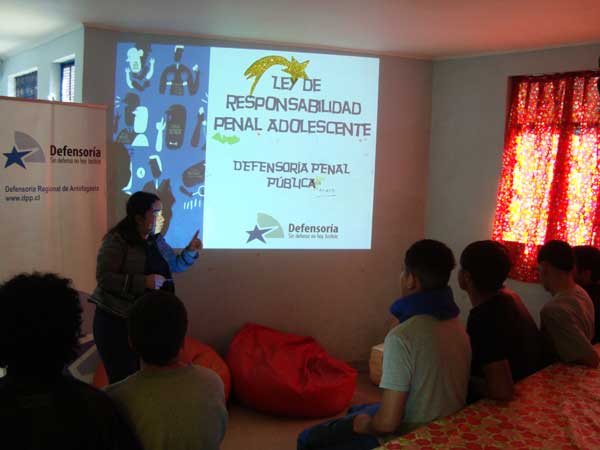 A la charla en el CIP de Antofagasta concurrieron nueve jóvenes que cumplen su internación provisoria en el recinto.
