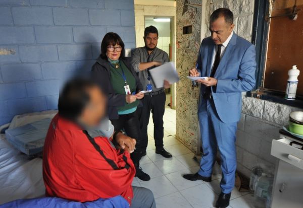 El Defensor Regional informó a los internos y sus familiares sobre sus derechos, así como los principios, acciones y gestiones de la institución.