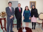 Al centro aparecen la presidenta de la I. Corte de Apelaciones de Iquique, ministra Mónica Olivares, junto a los directivos de la Defensoría.