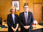 El Defensor Regional de Tarapac&aacute;, Gabriel Carri&oacute;n Calder&oacute;n, junto a la Delegada Presidencial Regional, Adriana Tapia Cifuentes.