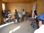 Vecinos de la localidad de Achacahua participando de la charla de difusión de derechos.