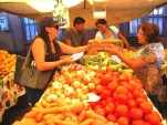 La Defensoría estuvo en cada uno de los puestos de venta de la Feria Itinerante de Iquique, como parte de su participación de una nueva Plaza de Justi