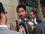 El defensor penal público, Patricio Soto habló con la prensa a la salida de audiencia.