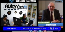Por más de media hora se extendió la entrevista del Defensor Regional de Aysén en radio Auténtica, de Puerto Cisnes.