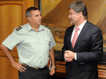 El Defensor Nacional, Andrés Mahnke, se reunió con el Director Nacional de Gendarmería, Juan Letelier.