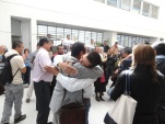 Tras la lectura del fallo absolutorio, los imputados se abrazaron con sus defensores públicos, quienes se mostraron contentos con el resultado.