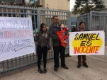 Familiares de Samuel López llegaron hasta el Tribunal para manifestar su apoyo al acusado.