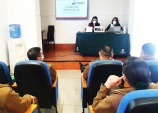 Las defensoras Marcela Araya y Francisca Tello en capacitación del ciclo de talleres que la Defensoría Local de Ñuñoa desarrolla en comisarías