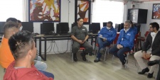 El defensor regional, Raúl Palma escuchó los temores y necesidades de los internos del penal de Copiapó.