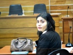La defensora penal pública Carolina Arancibia en los minutos previos al juicio.