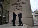El fiscal Burgos concurrió hasta la Defensoría Regional para agradecer esta segunda y definitiva absolución. 