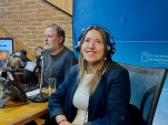 (Imagen de archivo) La jefa de Estudios en los estudios de la emisora, durante una emisi&oacute;n anterior del programa "En Panor&aacute;mica".