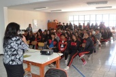 Muy atentos estuvieron los estudiantes del colegio Manantiales durante la exposición de la defensora penal juvenil.