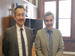 El Defensor Regional Claudio Pérez y Fernando Alliende, jefe de la Unidad de Estudios, destacan trayectoria del seminario de derecho.