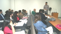 Los abogados realizaron ejercicios prácticos   en la sala de litigación de la carrera de derecho de la Universidad Santo Tomas en Valdivia.