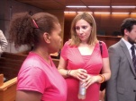 La defensora penal pública Alicia Corbalán (al centro) representó a cuatro de los imputados en este juicio oral.