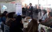 Funcionarios y vecinos de Lo Prado en charla del Proyecto Inocentes ofrecida por a DRMN