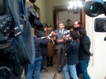 El Defensor Nacional, Andrés Mahnke, conversó con la prensa al concluir su reunión con el subsecretario del Interior.
