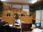 Defensor Alvaro Valdebenito en audiencia causa Fundo Brasil interrogando a testigo