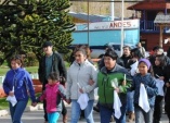 Familiares de Iván Vásquez protagonizaron marchas en Chile Chico para exigr justicia. (Imagen gentileza El Diario de Aysén)