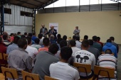 El Defensor Regional del Maule José Luis Craig presidió un diálogo participativo ante imputados privados de libertad en la cárcel de Linares.
