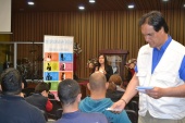 La jefa de la Unidad de Estudios de la Defensoría en La Araucanía realiza charla de difusión a venezolanos residentes 
