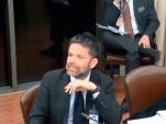 El abogado Claudio Fierro, durante su exposición en la Comisión de Salud de la Cámara.